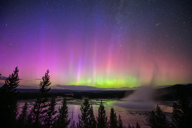 yellowstone, aurora borealis, northern lights, grand prismatic spring, national park