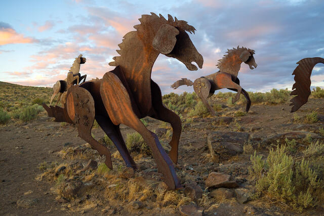 Wild Horses Monument Crowd