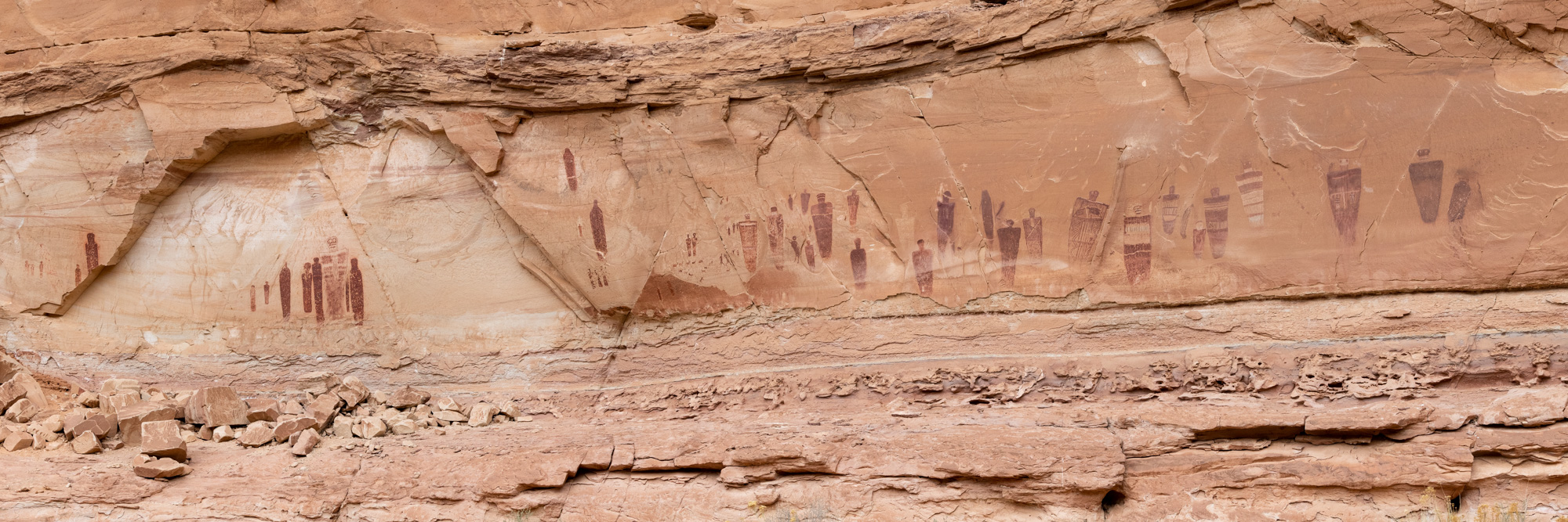 horseshoe canyon, utah, pictographs, petroglyphs, native american, barrier style art, rock art, native american art