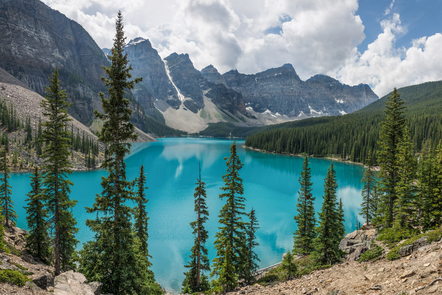 Moraine Lake Pure Turquoise Moraine Lake Banff National Park 
